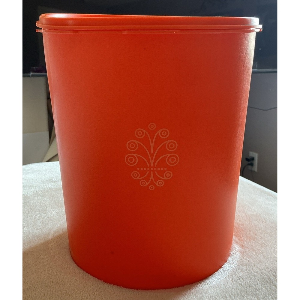 Vintage Tupperware Servalier Canister Container Orange 1339-4 With Lid 1205-26